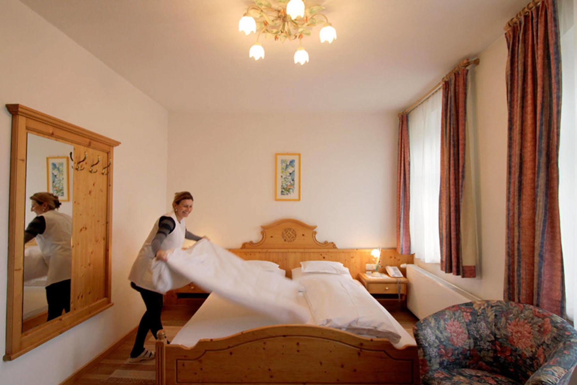 Hotel Gasthof Esterhammer Buch bei Jenbach ภายนอก รูปภาพ